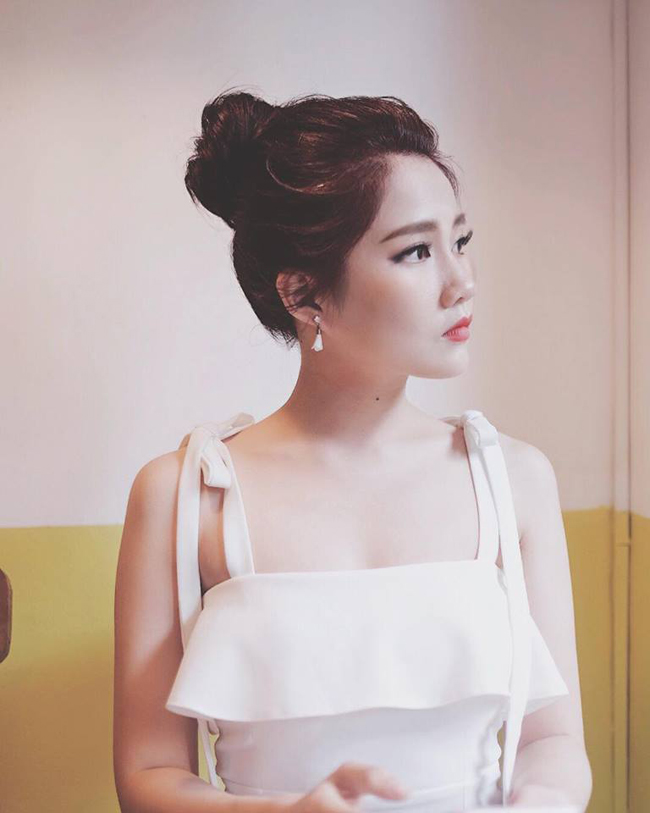 Không đu bám đại gia, 4 hot girl vẫn tậu xe hơi tiền tỷ